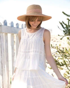 Halo Bob Top Piece By Rene Of Paris 19 Halo Bob Top Piece By Rene Of Paris -Exquisite Wig Shop 736 HaloBob SpringHoney2 768x1152 1