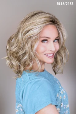 Bella Vida Wig By Raquel Welch | Heat-Friendly Synthetic -Exquisite Wig Shop BellaVidaRWSS16 21SS