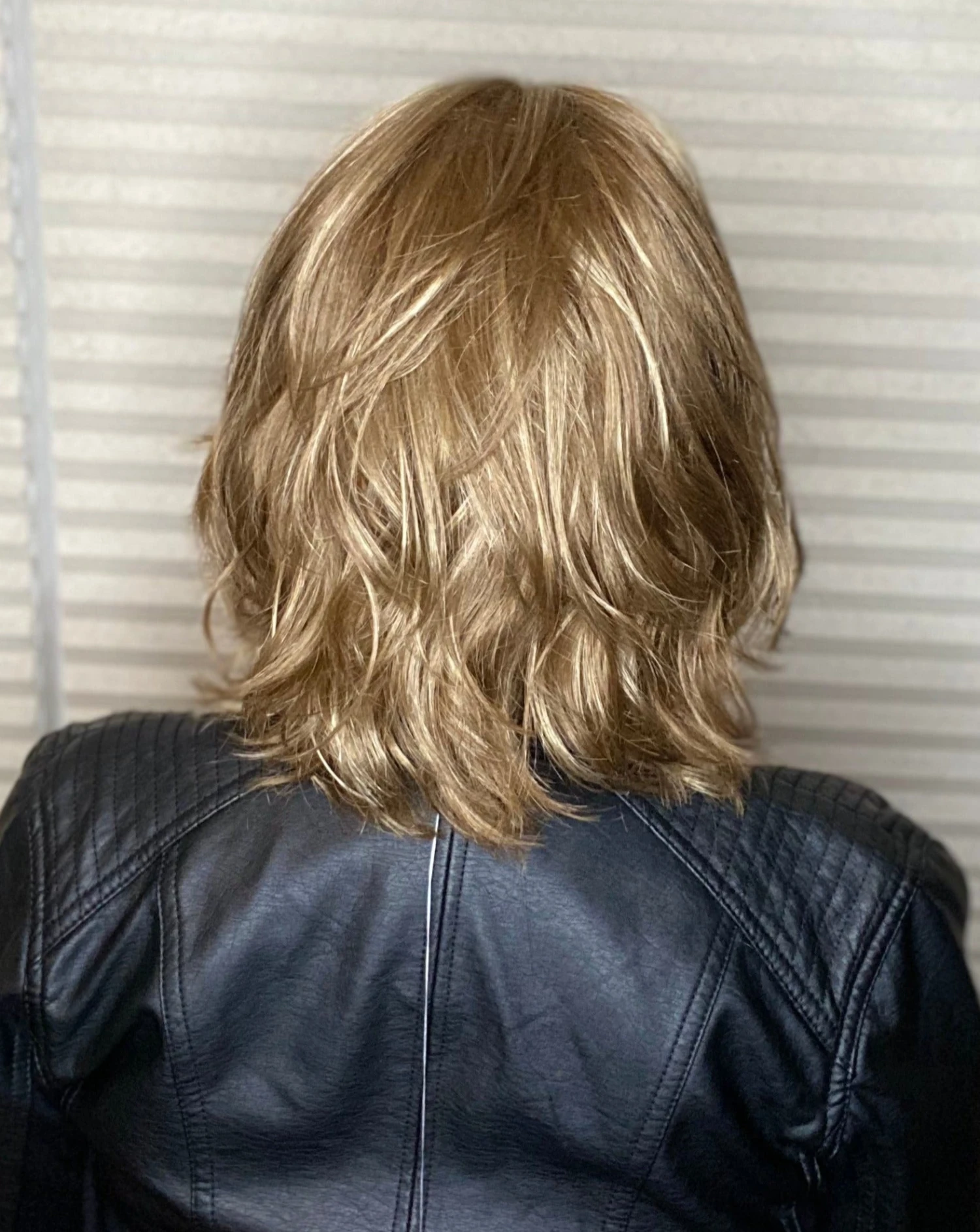 Hunter Wig By Estetica | Mono Crown 12 Hunter Wig By Estetica | Mono Crown - Image 12