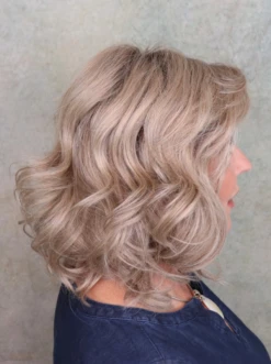 Editor's Pick Elite Wig By Raquel Welch | Hand-Tied -Exquisite Wig Shop Editor spickeliteside