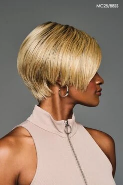 Jayla Wig By Kim Kimble | Heat-Friendly Synthetic 29 Jayla Wig By Kim Kimble | Heat-Friendly Synthetic -Exquisite Wig Shop KK Jayla Model1 Side1