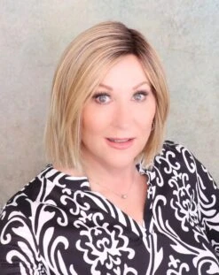 Lia II Wig By Ellen Wille | Mono Part 32 Lia II Wig By Ellen Wille | Mono Part -Exquisite Wig Shop LiaEWSaharaBeigeRFront