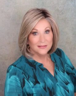 Portrait Mode Wig By Raquel Welch | Mono Top 26 Portrait Mode Wig By Raquel Welch | Mono Top -Exquisite Wig Shop PortraitmodeSSIcedlattemacchiatofront