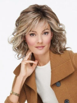 Editor's Pick Elite Wig By Raquel Welch | Hand-Tied -Exquisite Wig Shop RW EditorsPickElite Model Front2 cf4f66c5 6cf8 455f be36 7bdfc386e7b0