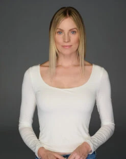 Top Billing Wavy 14" Topper By Raquel Welch | Mono Top -Exquisite Wig Shop RW TopBilling Model Before1